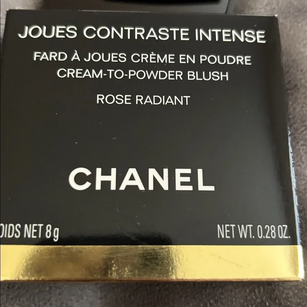 CHANEL Cream to powder blush. Color Rose Radiant. New